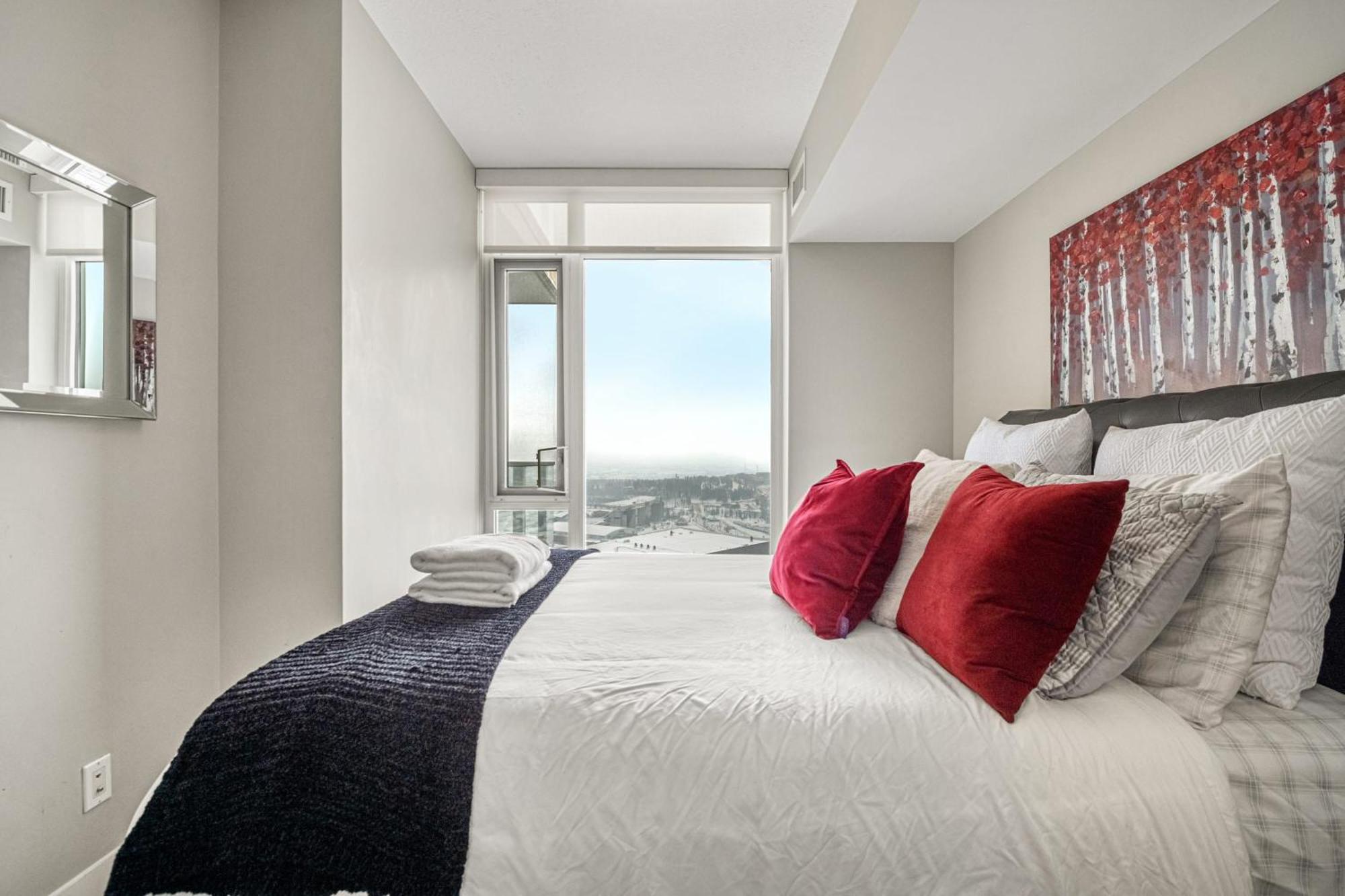 Villa Stunning 34Th Floor Views, Prime Downtown Location - Near Stampede, Casino, Bars! Free Banff Pass, Parking, Wine! YYC Exterior foto